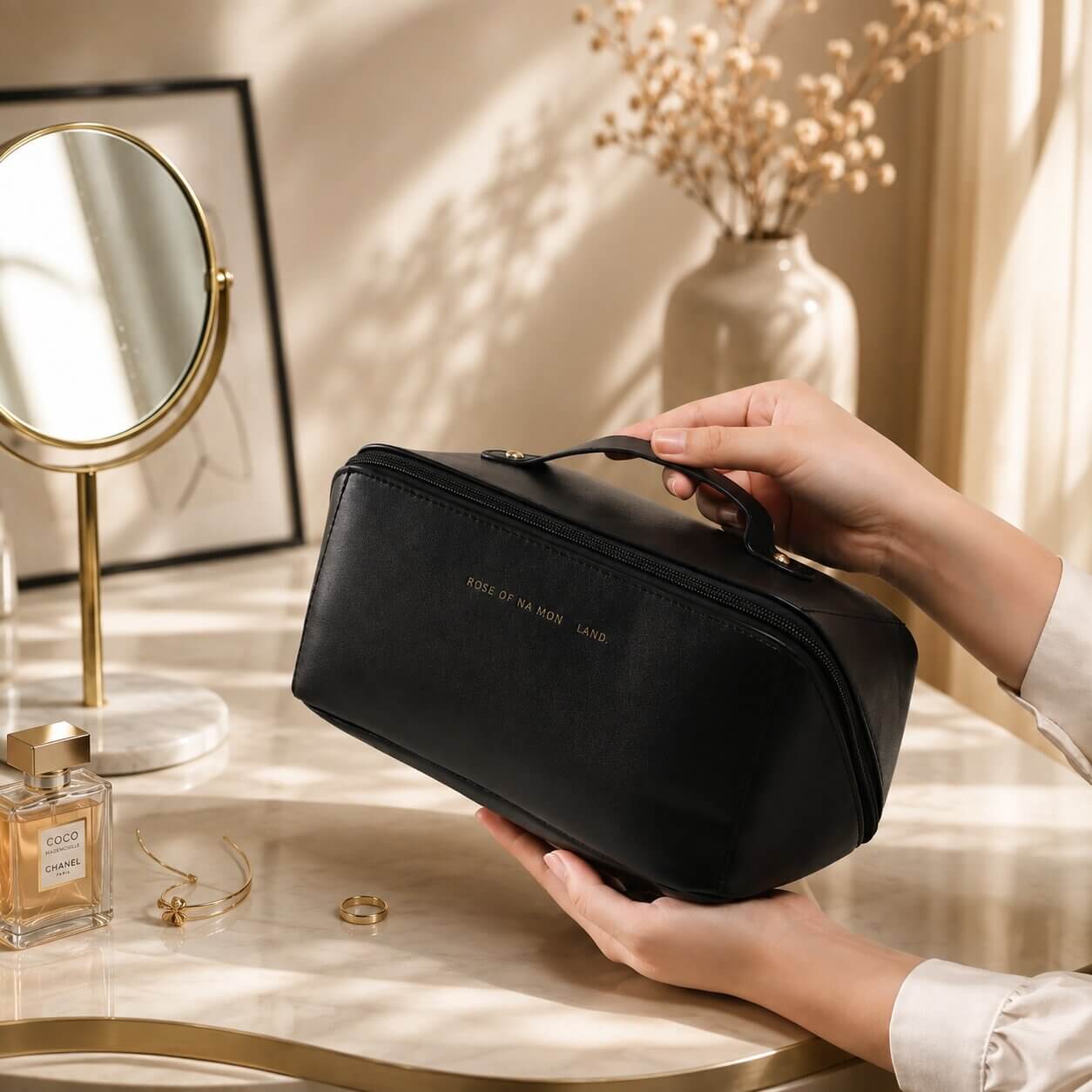 trousse de toilette pour femme glamoria noir compacte