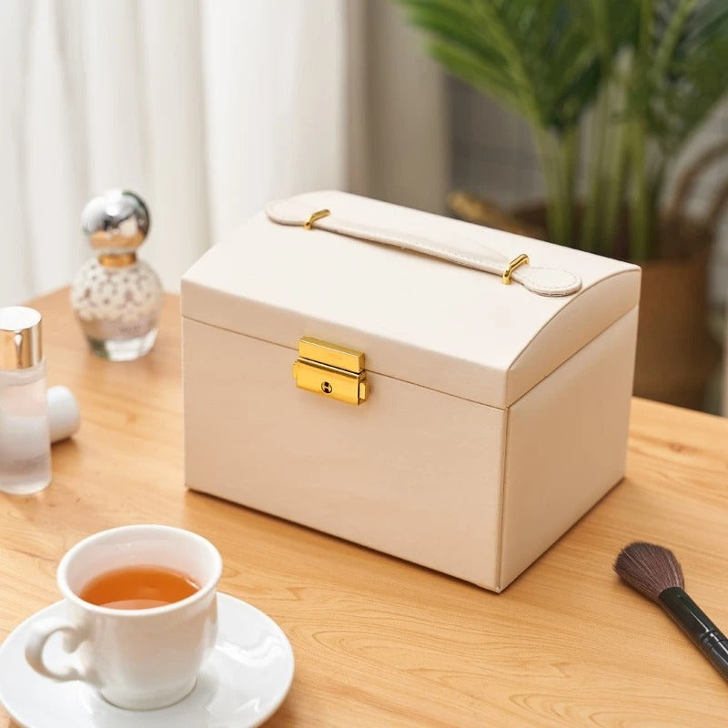 boite-a-bijoux-delicate