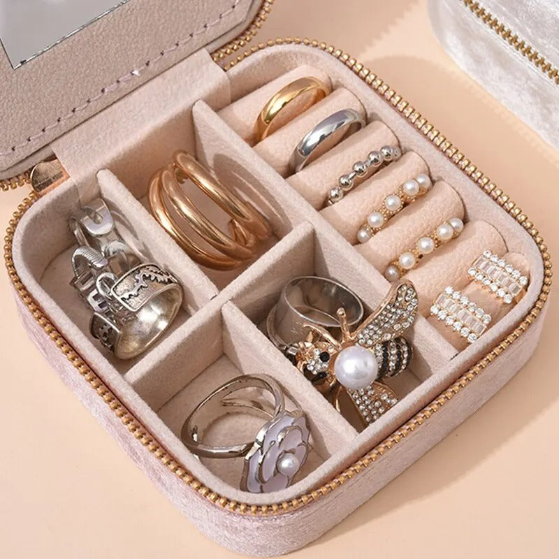 boite-a-bijoux-mini-en-velours-avec-miroir-compacte