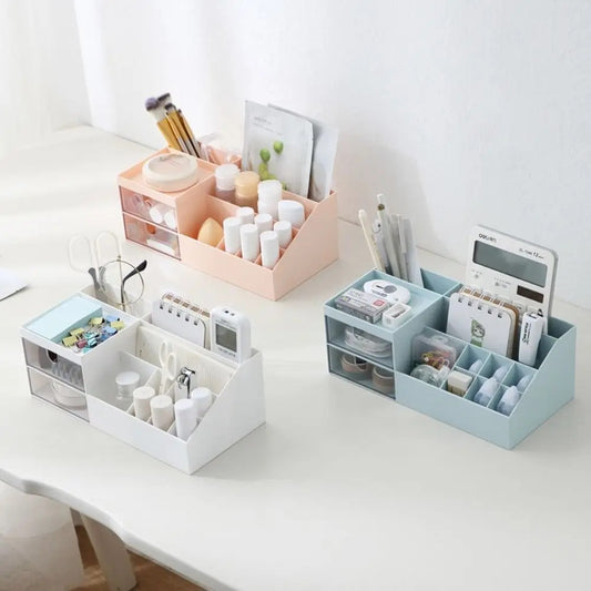 organisateur-de-bureau-et-maquillage-fonctionnel
