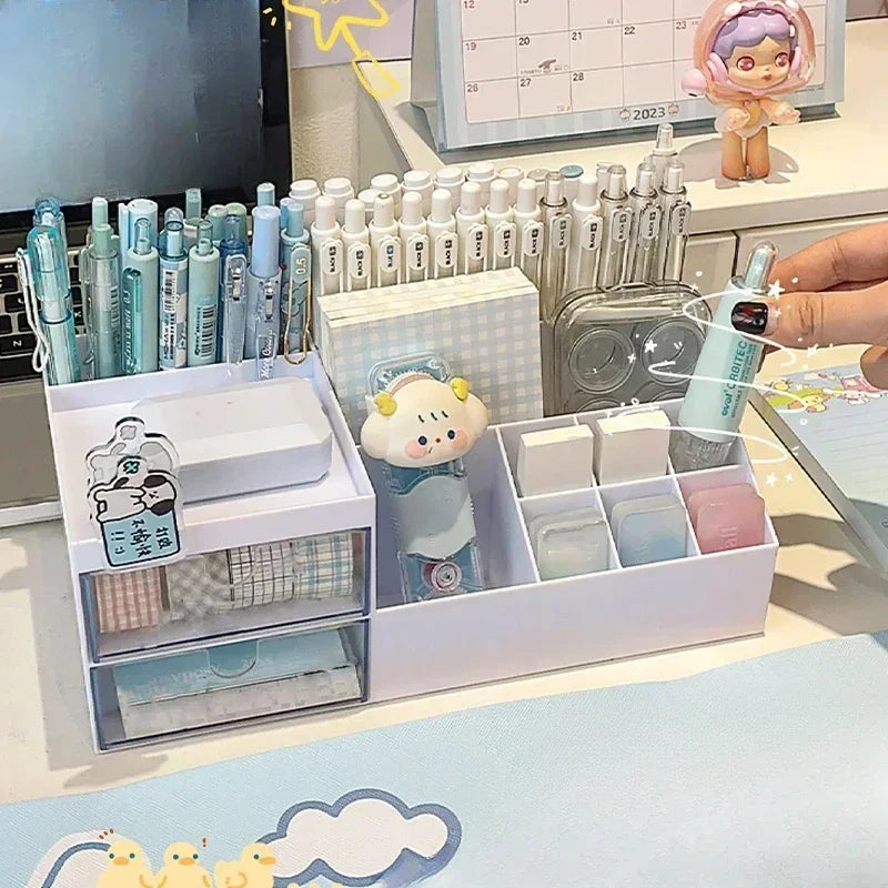 organisateur-de-bureau-et-maquillage-utile