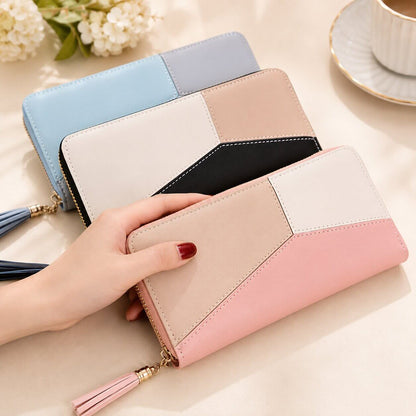 3 jolie portefeuilles pour femme installer sur la table 