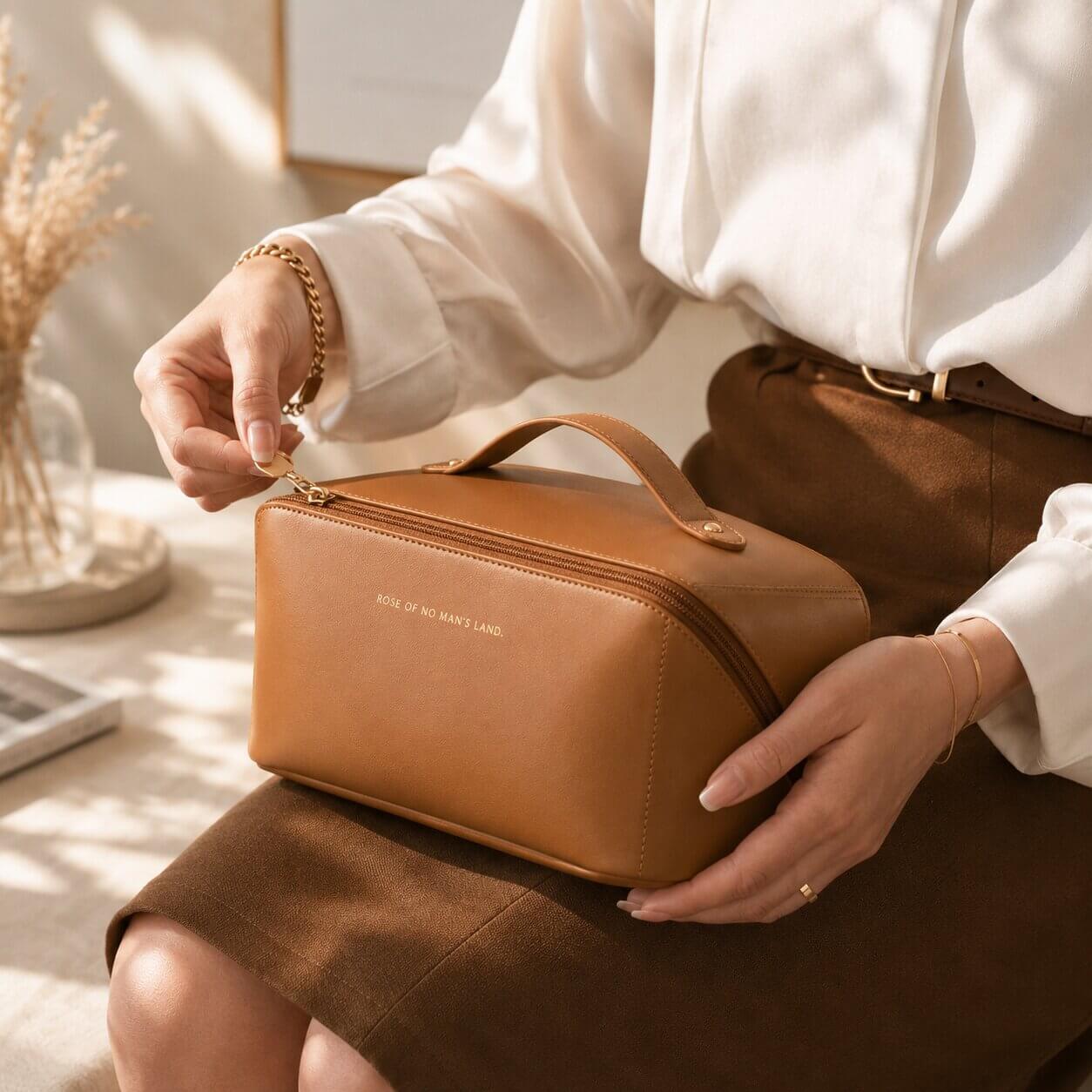trousse de toilette pour femme glamoria marron classe